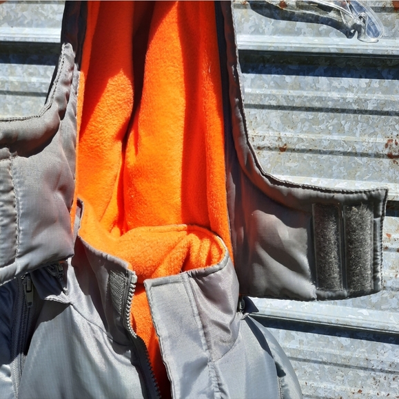 Vintage Style Heavy-duty Arizona Puffer Coat With Removable Sleeves and Hood - Picture 8 of 14